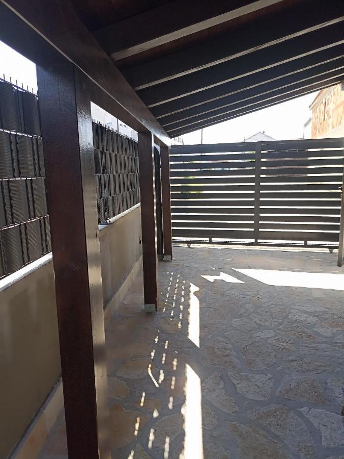 Appartamento Apartman Lara Zara Esterno foto