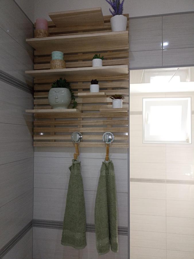 Appartamento Apartman Lara Zara Esterno foto