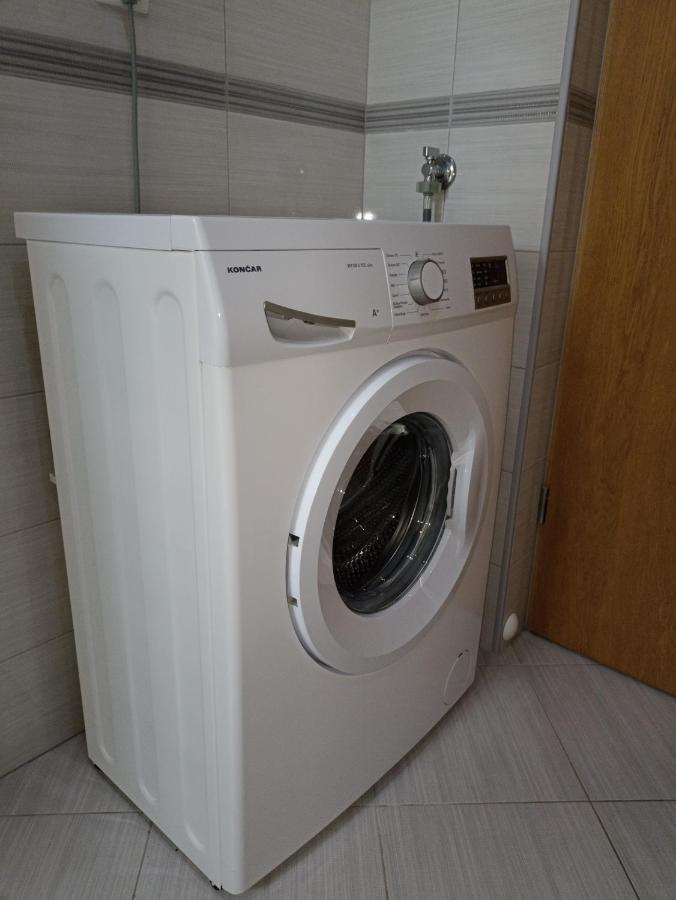 Appartamento Apartman Lara Zara Esterno foto