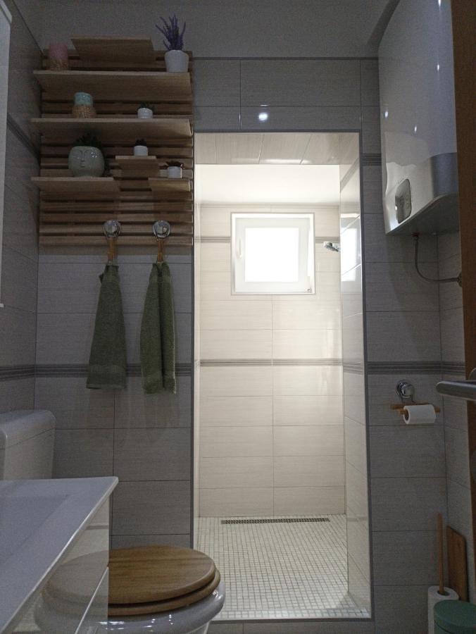 Appartamento Apartman Lara Zara Esterno foto